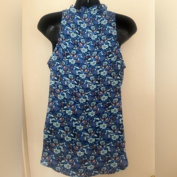 Cabi Floral Blue Sleeveless Top - Picture 2 of 3
